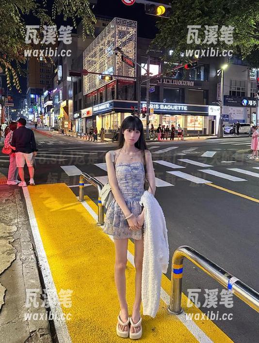 这是个穿越的传送门，今天的目标是178.sk，记得下载一波！