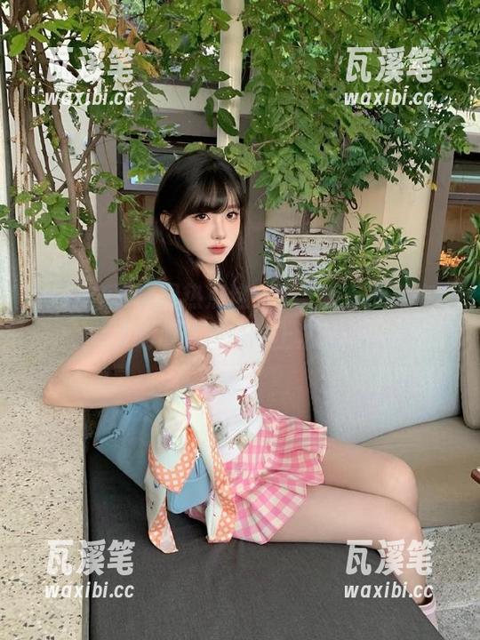 51吃瓜 全网热点这么多,偏偏我就在51吃瓜这条线路上沉迷…