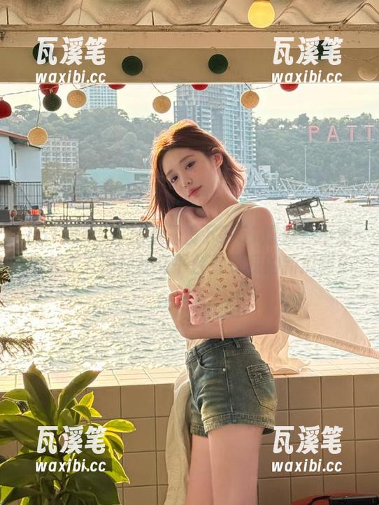 51爆料 你是不是没下载51爆料?不然怎么天天都在社交平台看到我的新瓜啊!