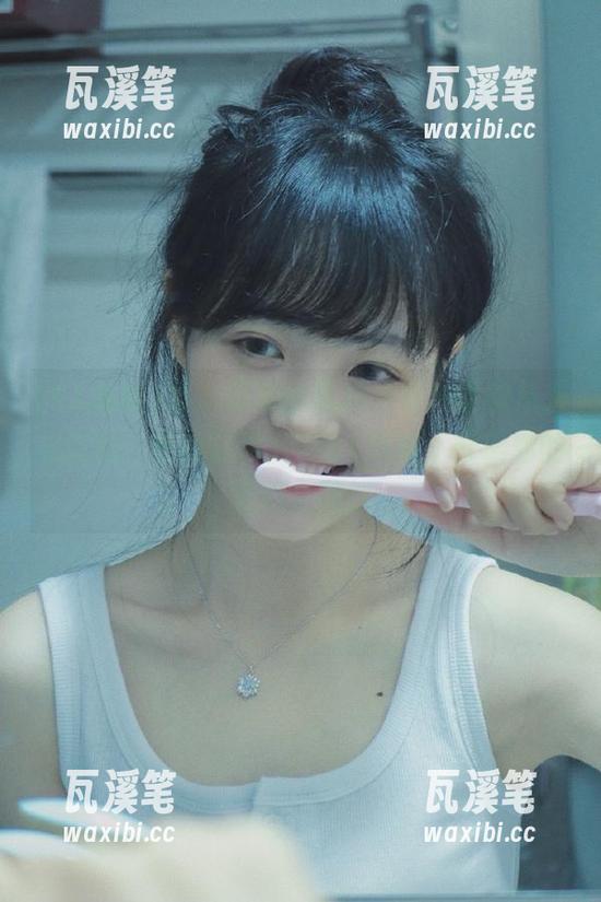 窝里藏着的黑料，有种是你从未见过的！快收藏黑料社51爆料，开启你的吃瓜之旅。