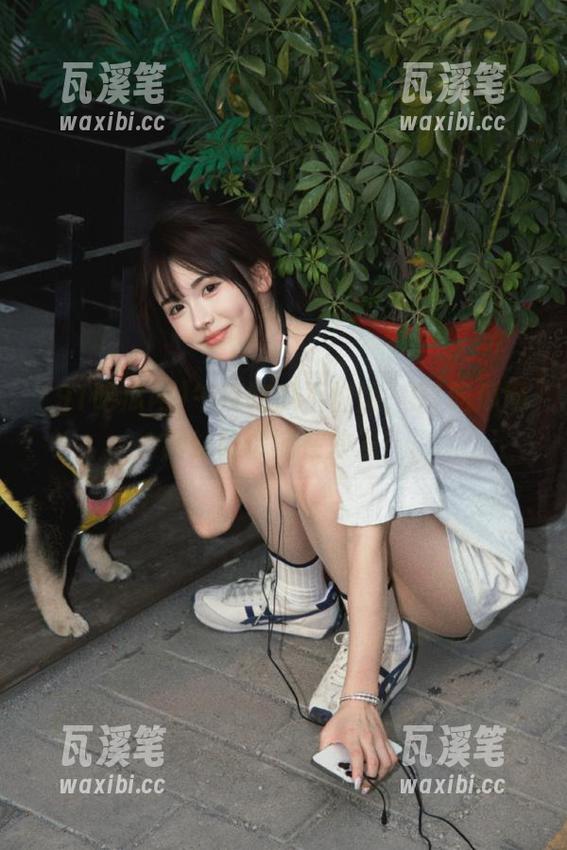 午夜吃瓜不怕饿，91吃瓜网网站陪你瘫在沙发！