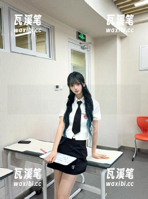 每晚都来吃瓜51cg5app，心里明明不想，但又挪不开眼！