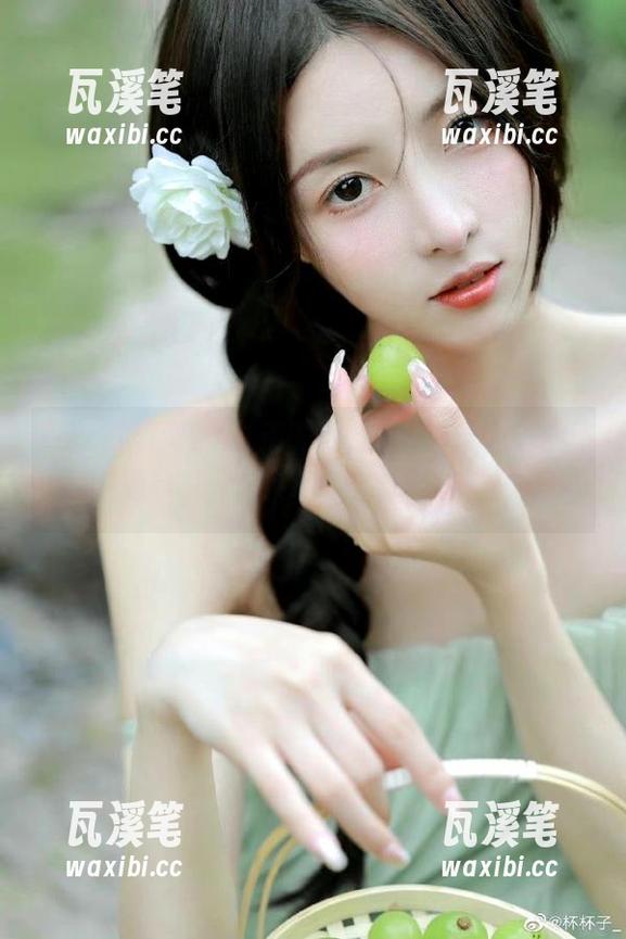天天吃瓜网 飞走的时间都怪“天天吃瓜网”,视频个个都像迷魂阵!