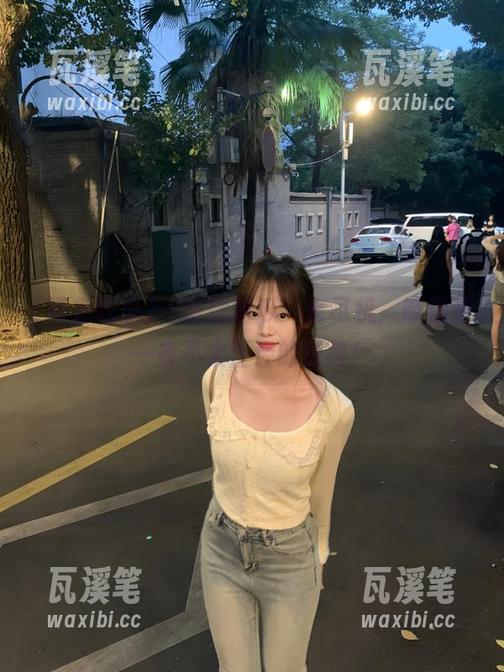 ‘带你吃瓜’老司机，带你走一条不太正经的线路！
