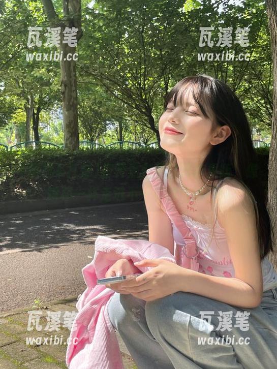打开黑料不打烊苹果版，像瞬移一样走进不一样的传送门！