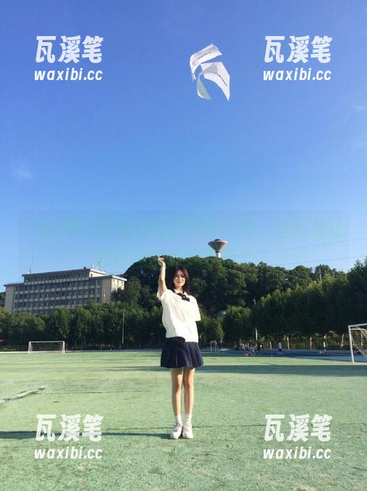 黑料吃瓜网页：哇，这反差让我嘴里的瓜都要掉了～