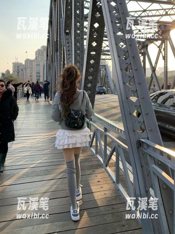 永久维续书页：黑料正能量中的那些出奇制胜的漫画设定