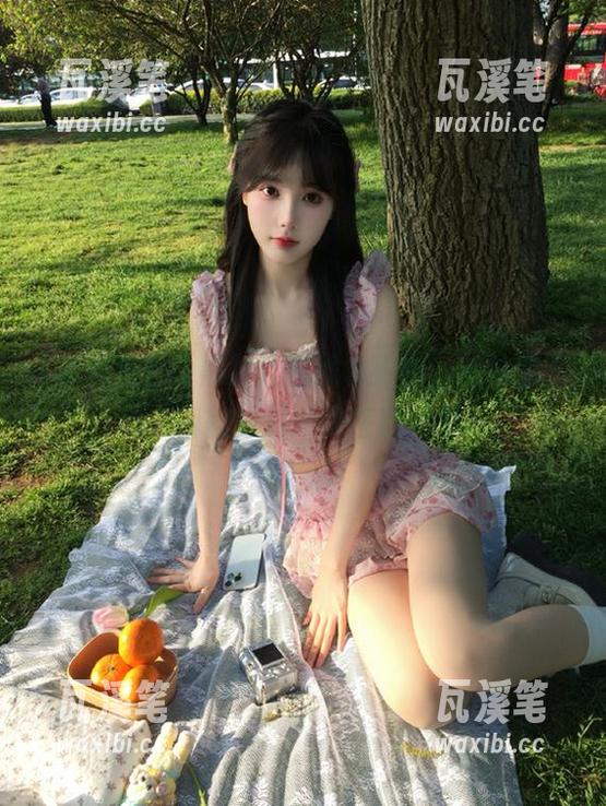 51黑料社在线求更新，自从你上线，我就时刻淹没在热浪里。