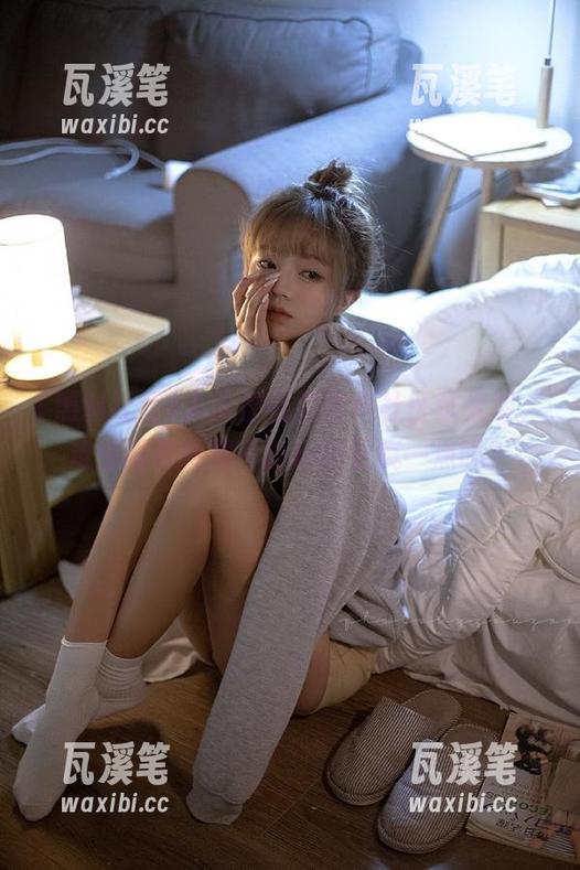 人人都在追黑料社区苹果版，难道网页版就不能玩得更疯一点吗？
