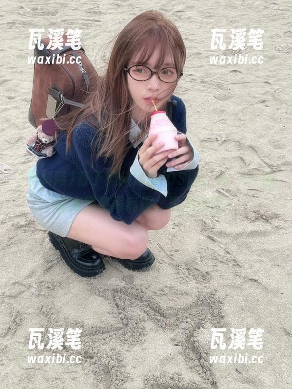 有了黑料网的iOS版，连‘.’都能变得热闹有趣，没见过吧！