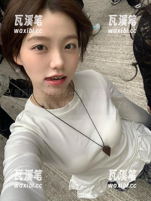 黑料网曝门 分享一波,评论里花样翻新——黑料网曝门的八卦轰炸来了!